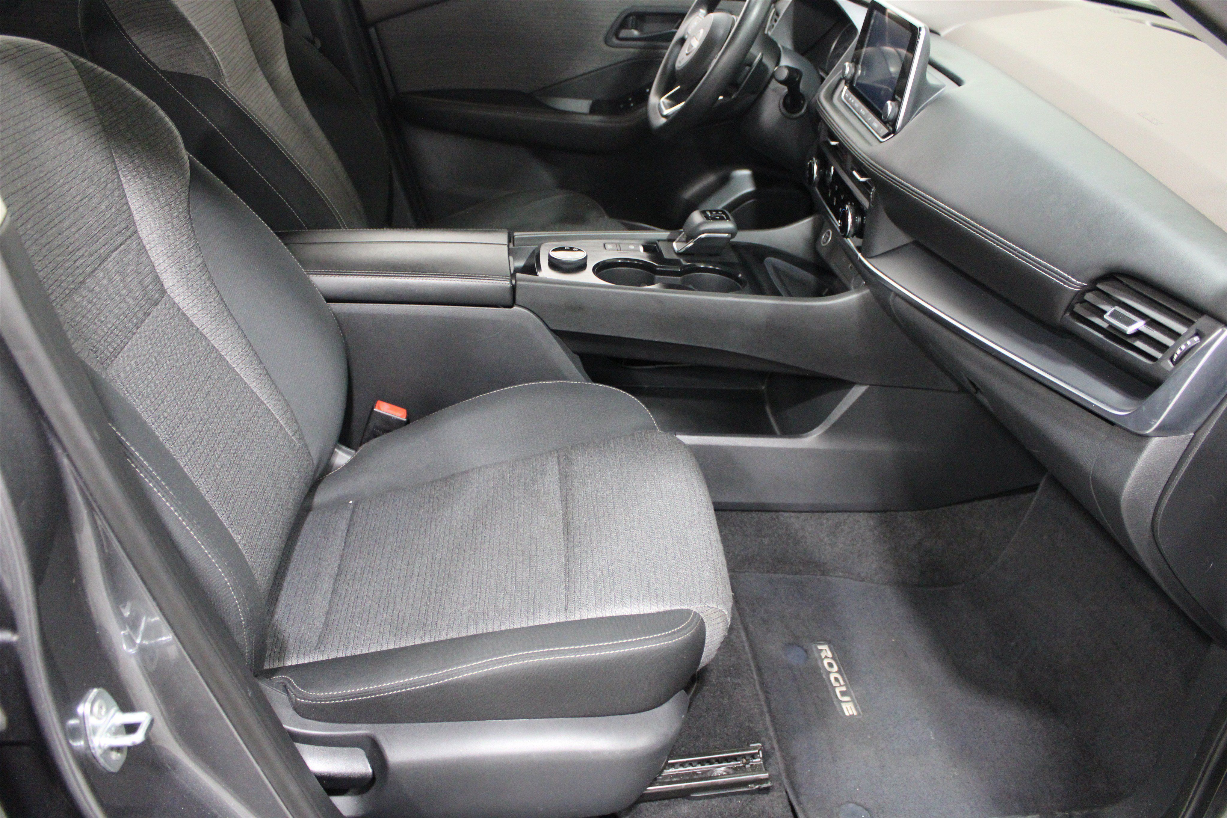 Used 2022 Nissan Rogue S AWD/4WD image 19