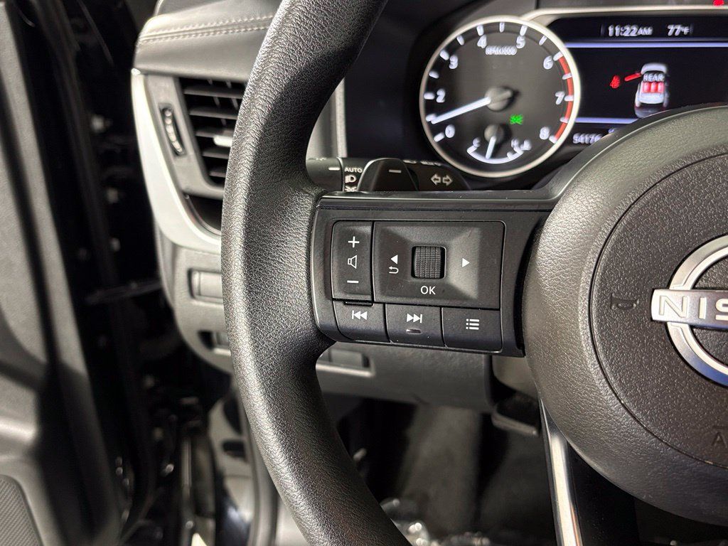 Used 2024 Nissan Rogue SV FWD image 21