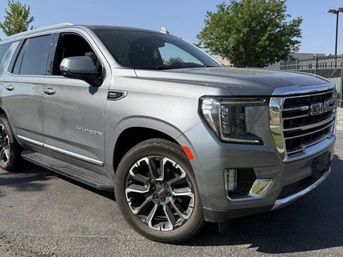 Used 2022 GMC Yukon SLT w/ SLT Premium Package AWD/4WD image 1