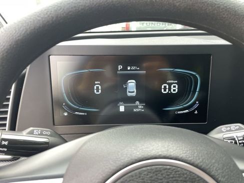 Used 2025 Kia Sportage LX FWD image 20