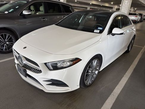 Used 2020 Mercedes-Benz A 220 image 1