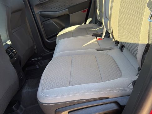 Used 2020 Ford Escape SE image 12