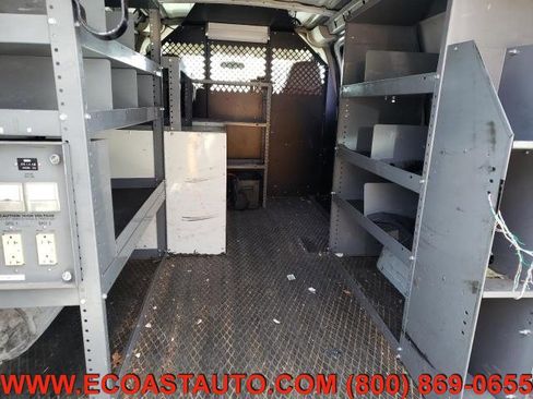 Used 2008 Chevrolet Express 3500 image 9