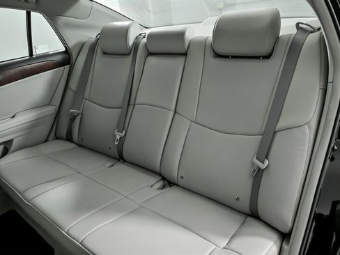 Used 2012 Toyota Avalon image 21