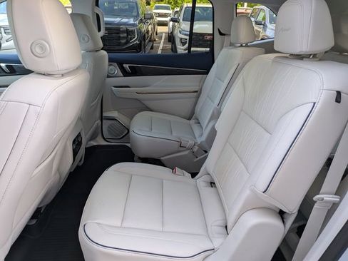 New 2026 Buick Enclave Avenir w/ Super Cruise Package image 16