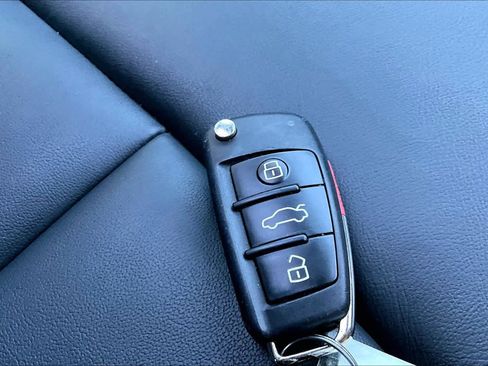 Used 2020 Audi Q3 2.0T Premium w/ Convenience Package image 14