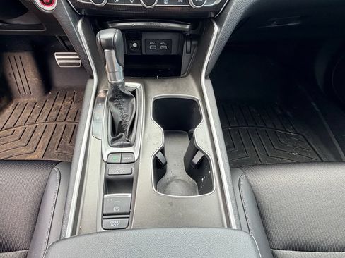 Used 2022 Honda Accord Sport image 19