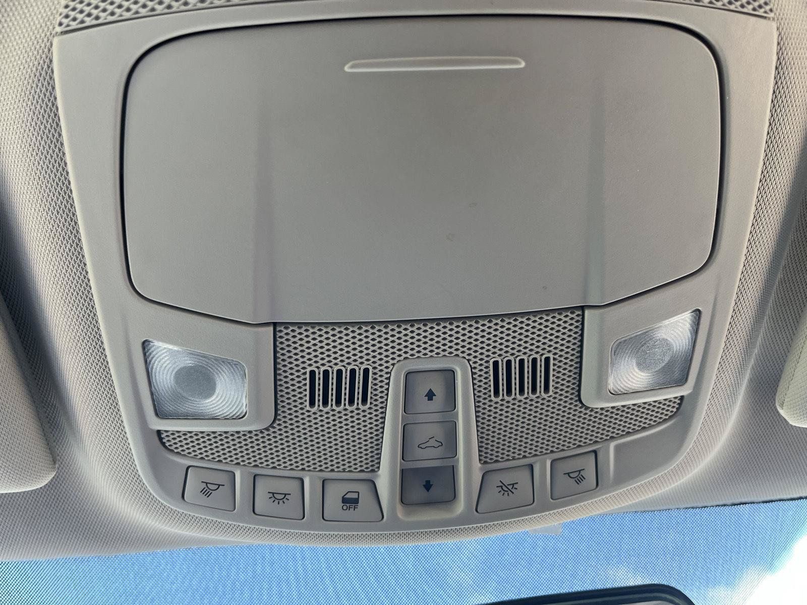 Used 2014 Ford Fusion SE FWD image 24