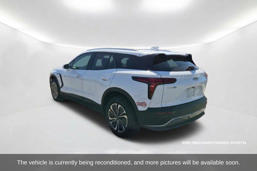 Used 2024 Chevrolet Blazer EV LT AWD/4WD image 8
