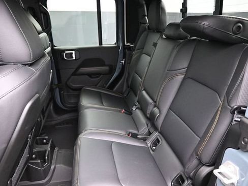 New 2026 Jeep Gladiator Sport AWD/4WD image 11