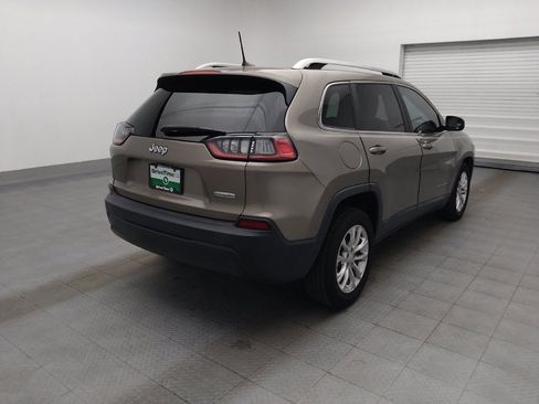 Used 2019 Jeep Cherokee Latitude w/ Popular Appearance Group FWD image 9