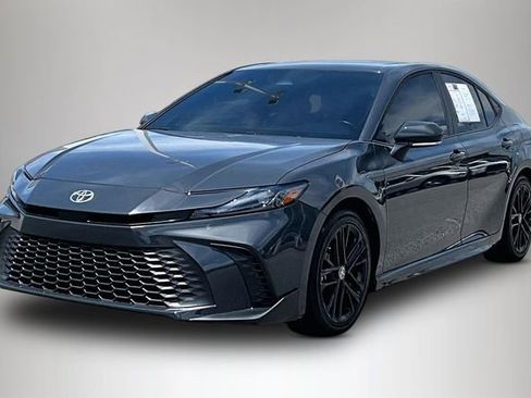 Used 2025 Toyota Camry SE w/ Multimedia Upgrade Package FWD image 2