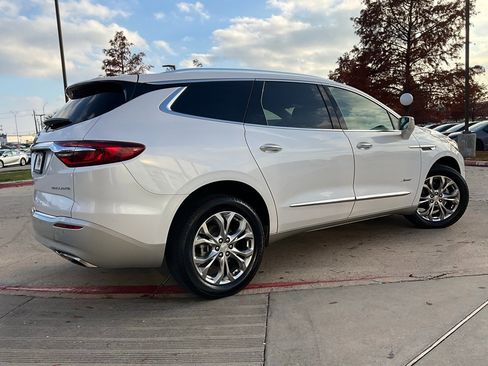Used 2019 Buick Enclave Avenir w/ Avenir Technology Package image 6