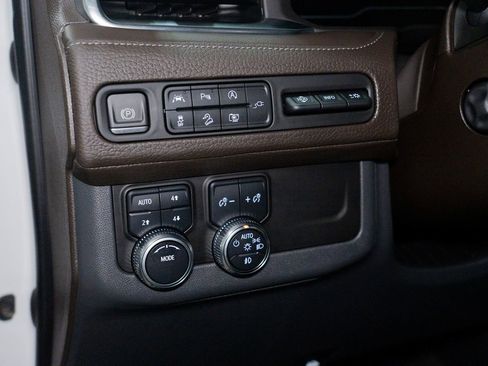 Used 2022 GMC Yukon Denali image 20