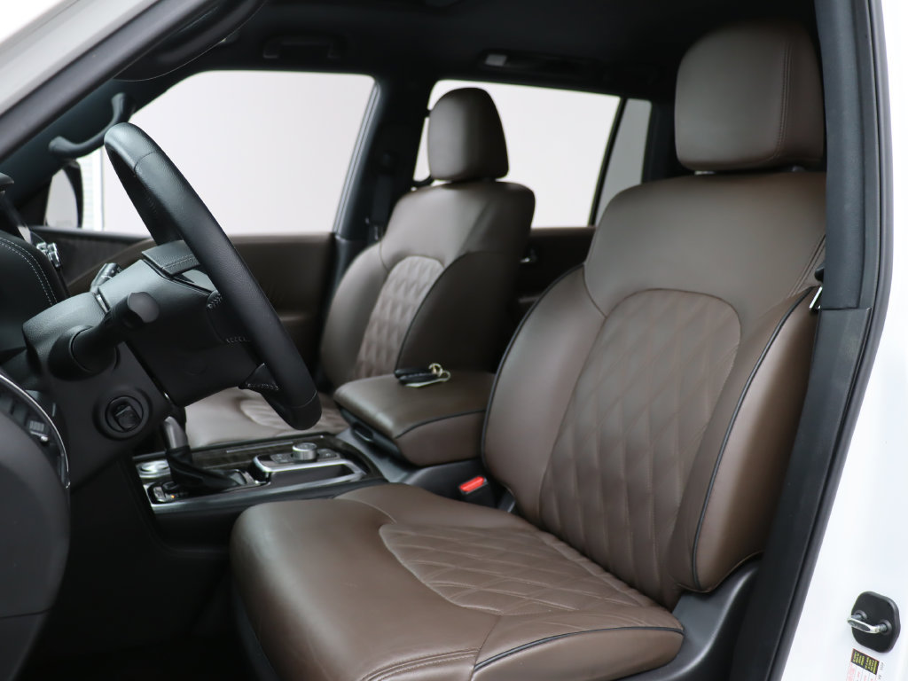 Used 2024 Nissan Armada Platinum w/ Captain's Chairs Package RWD image 10