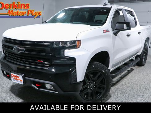 Used 2021 Chevrolet Silverado 1500 LT Trail Boss w/ Convenience Package II AWD/4WD image 1