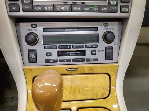 Used 2003 Lexus SC 430 Convertible image 19