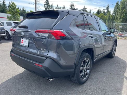 Used 2023 Toyota RAV4 XLE Premium AWD/4WD image 4