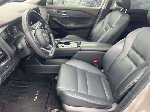 Used 2021 Nissan Rogue SL w/ Premium Package image 5