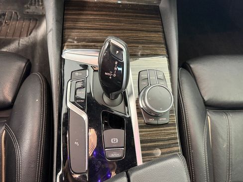 Used 2018 BMW 530i RWD image 17