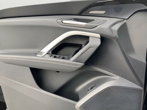 Certified 2025 Audi Q5 Premium Plus AWD/4WD image 9