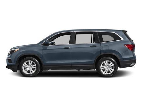 Used 2017 Honda Pilot LX image 3