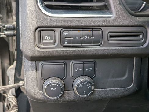 Used 2023 Chevrolet Suburban LS w/ Driver Alert Package RWD image 17