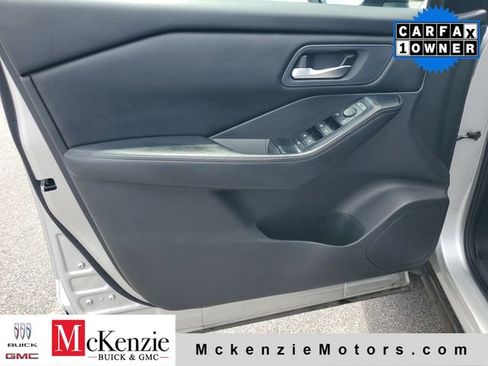 Used 2024 Nissan Rogue SV FWD image 8