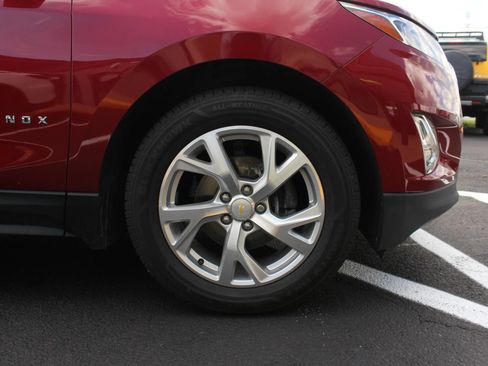 Used 2021 Chevrolet Equinox Premier FWD image 8