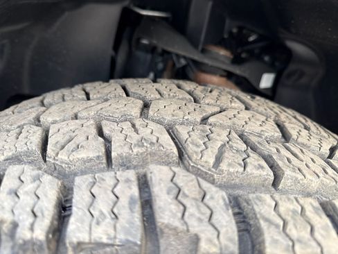 Used 2022 Nissan Frontier S image 28