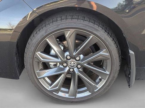 Used 2025 Toyota Corolla SE image 10