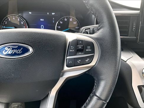 Used 2020 Ford Explorer XLT w/ Equipment Group 202A AWD/4WD image 15