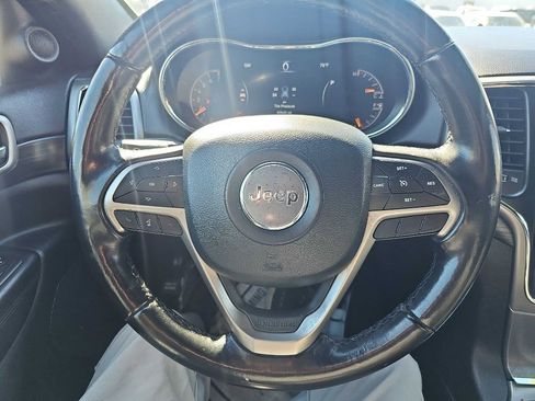 Used 2021 Jeep Grand Cherokee Laredo image 19