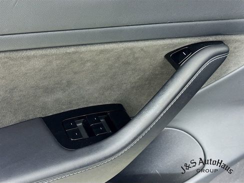 Used 2018 Tesla Model 3 Long Range image 24