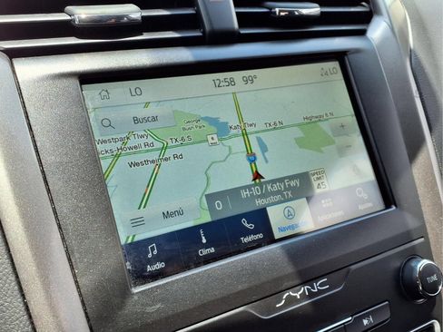 Used 2020 Ford Fusion SE FWD image 17