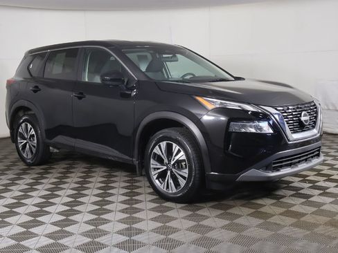 Used 2023 Nissan Rogue SV AWD/4WD image 2