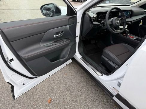 New 2026 Nissan Kicks SR w/ SR Premium Package image 15