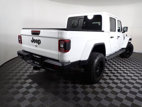 Used 2020 Jeep Gladiator Overland w/ Dual Top Group AWD/4WD image 17