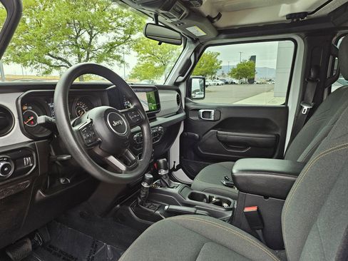 Used 2024 Jeep Wrangler Unlimited Sport AWD/4WD image 10