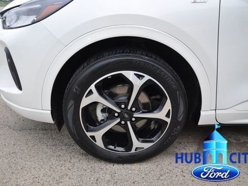 Used 2024 Ford Escape ST-Line Select w/ Tech Pack #2 AWD/4WD image 9
