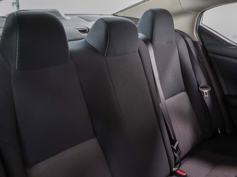 Used 2024 Nissan Sentra SV FWD image 27