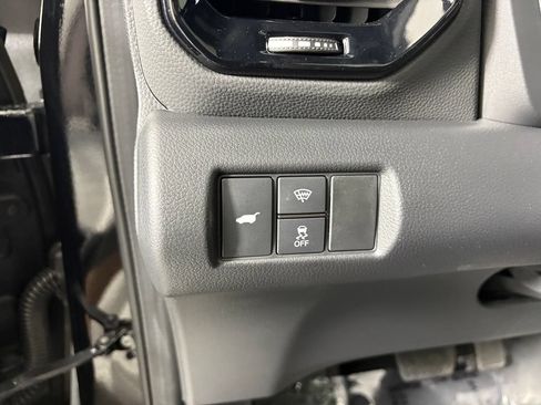 Used 2025 Honda Pilot TrailSport image 13