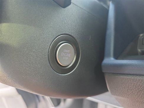 New 2025 Volkswagen ID. Buzz Pro S Plus image 27