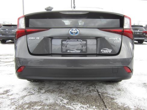 Used 2020 Toyota Prius XLE image 9