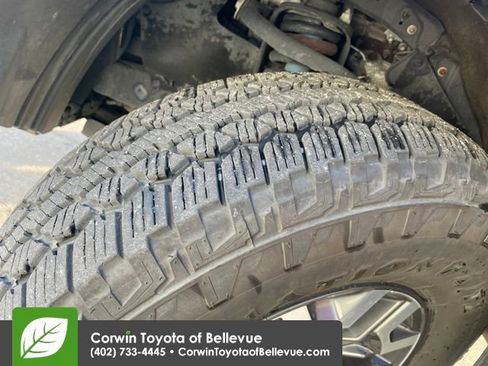 Used 2017 Toyota Tacoma TRD Off-Road image 28