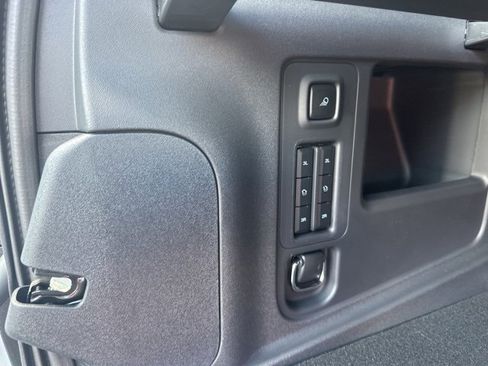 New 2025 Ford Expedition Active image 30