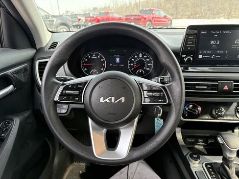 Used 2022 Kia Seltos LX image 24