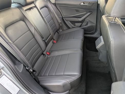 Used 2024 Volkswagen Jetta SE image 27