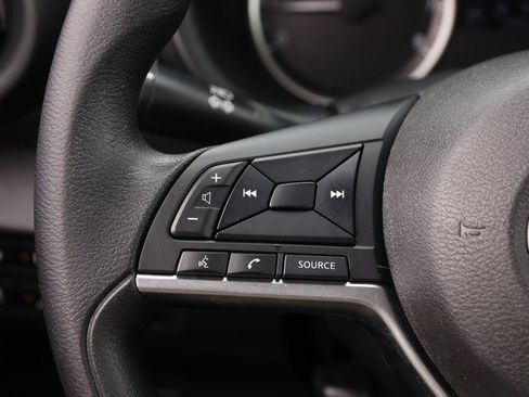 Used 2022 Nissan Kicks S FWD image 11