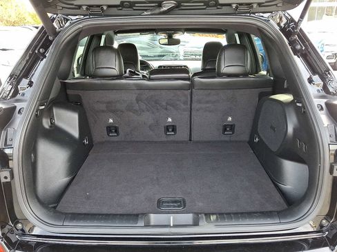 Used 2020 Jeep Cherokee High Altitude image 29